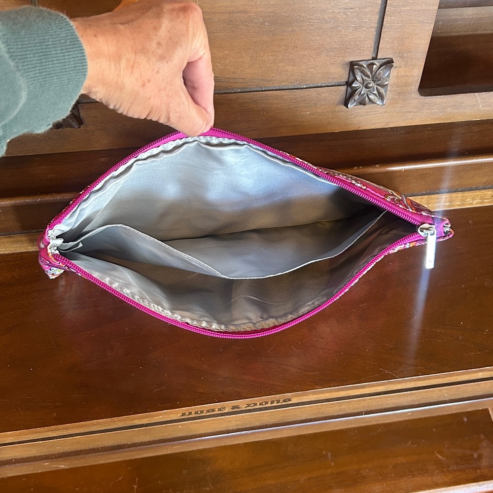 Cosmetics/Hair Tool Bag Set - Picture 5 of 16